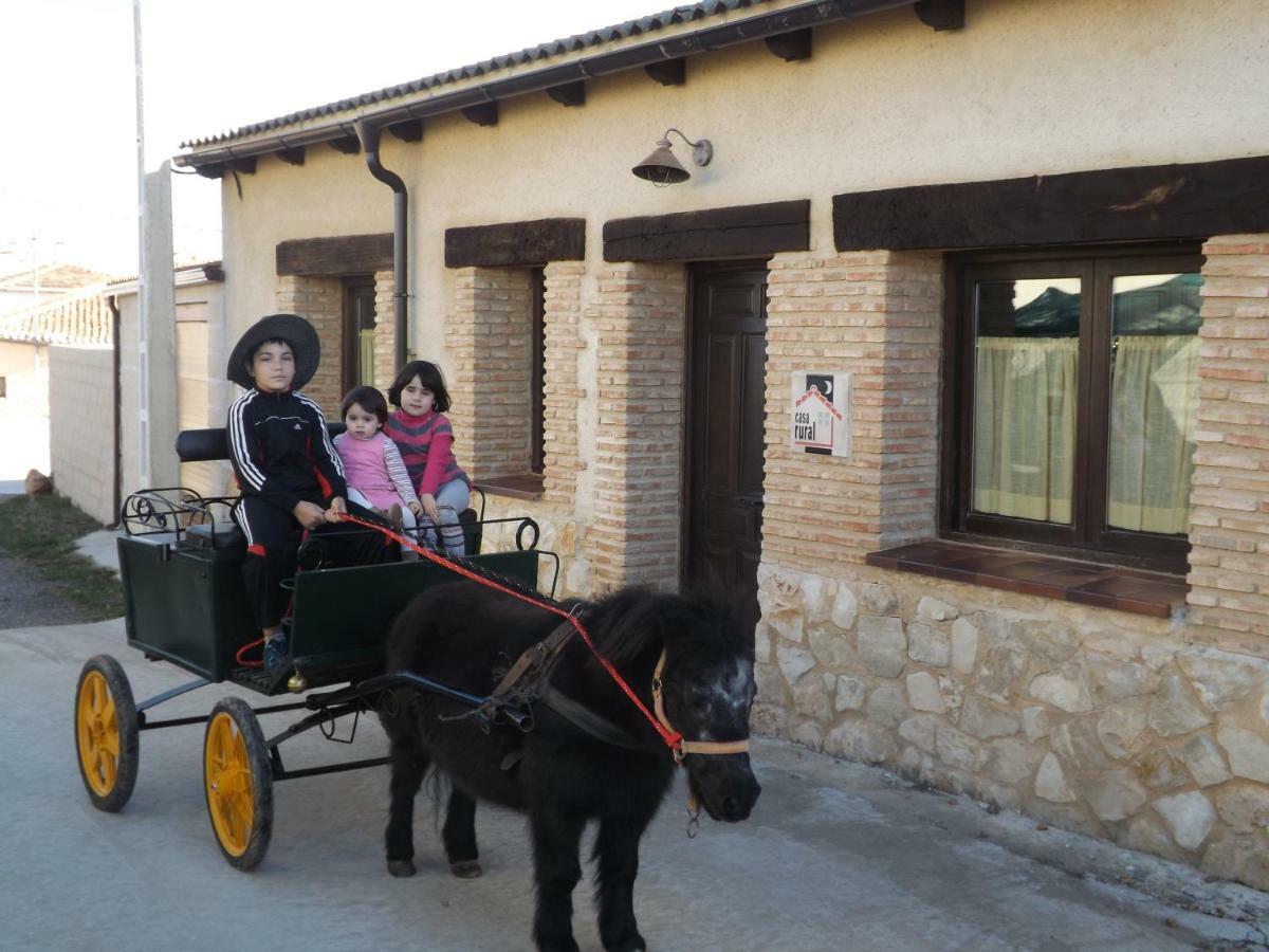 Casa Rural La Casa De Los Pollos Turrubuelo エクステリア 写真